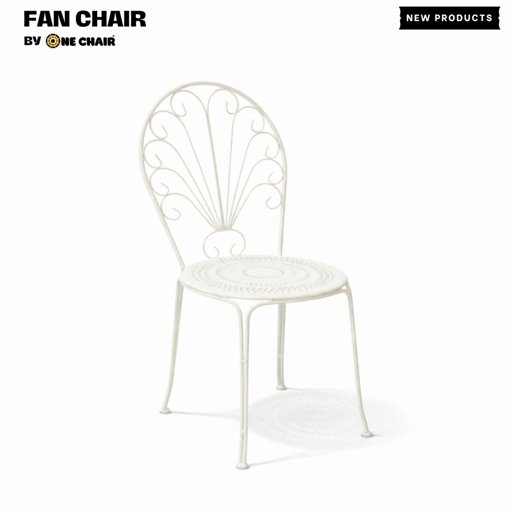 Fan Chair – Nét cong nghệ thuật trong không gian tiệc cưới