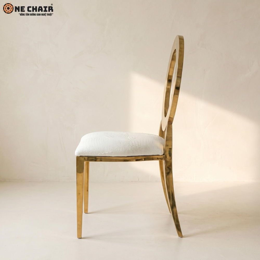 Louis Oval White