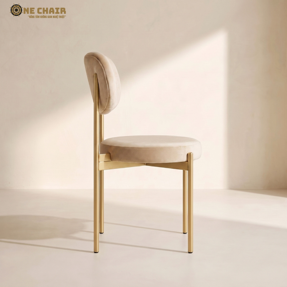 Velvet Chair – Champagne