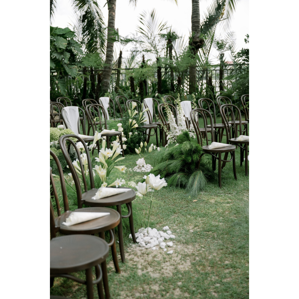 Thonet Brown – Dấu Ấn Cổ Điển Cho Những Sự Kiện Sang Trọng