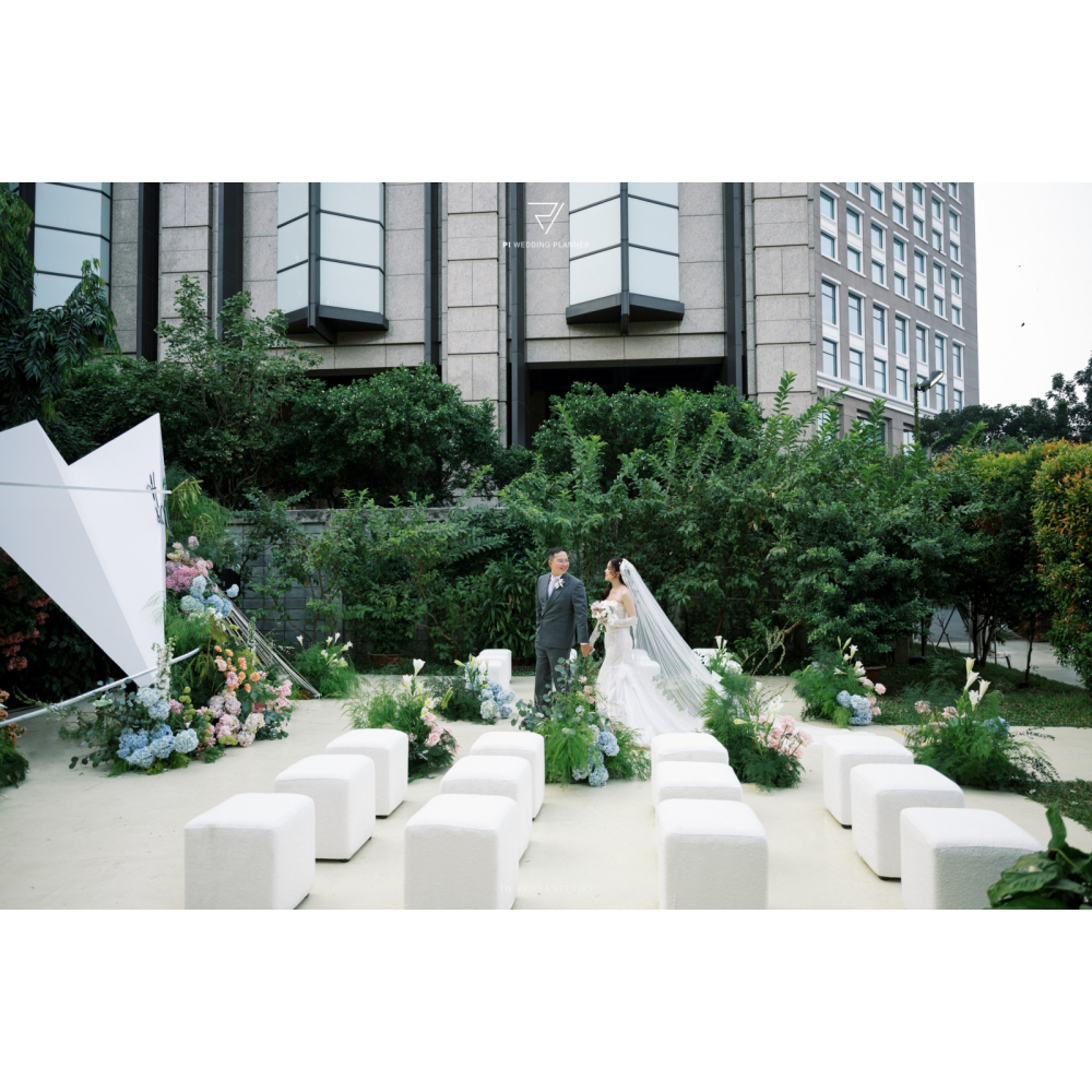 WHITE SQUARE SOFA – ĐÔN VUÔNG MÀU TRẮNG | TỐI GIẢN HIỆN ĐẠI