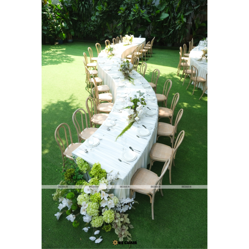 NEW - Ghế Thonot: Vẻ Đẹp Tinh Khôi Và Sang Trọng Cho Mọi Tiệc Cưới