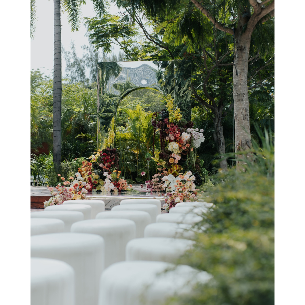 SOFA ĐÔN TRÒN MÀU TRẮNG – TINH TẾ HIỆN ĐẠI