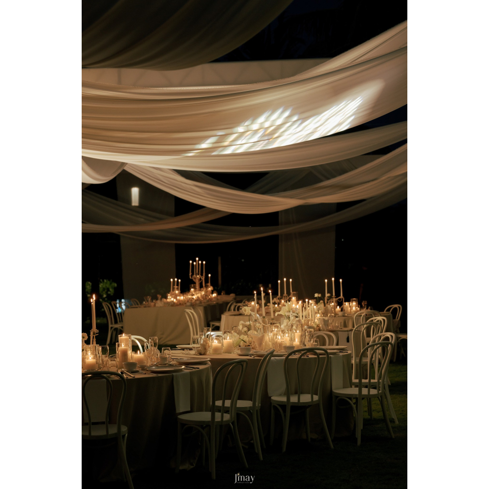 Thonet Trắng Tinh – Trong Trẻo, Tinh Tế Trong Không Gian Hiện Đại