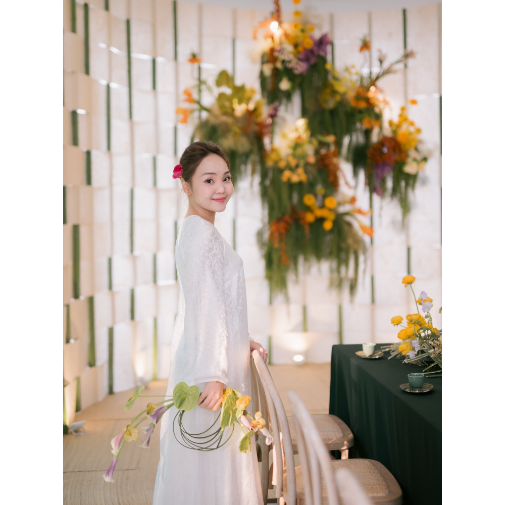 NEW - Ghế Thonot: Vẻ Đẹp Tinh Khôi Và Sang Trọng Cho Mọi Tiệc Cưới