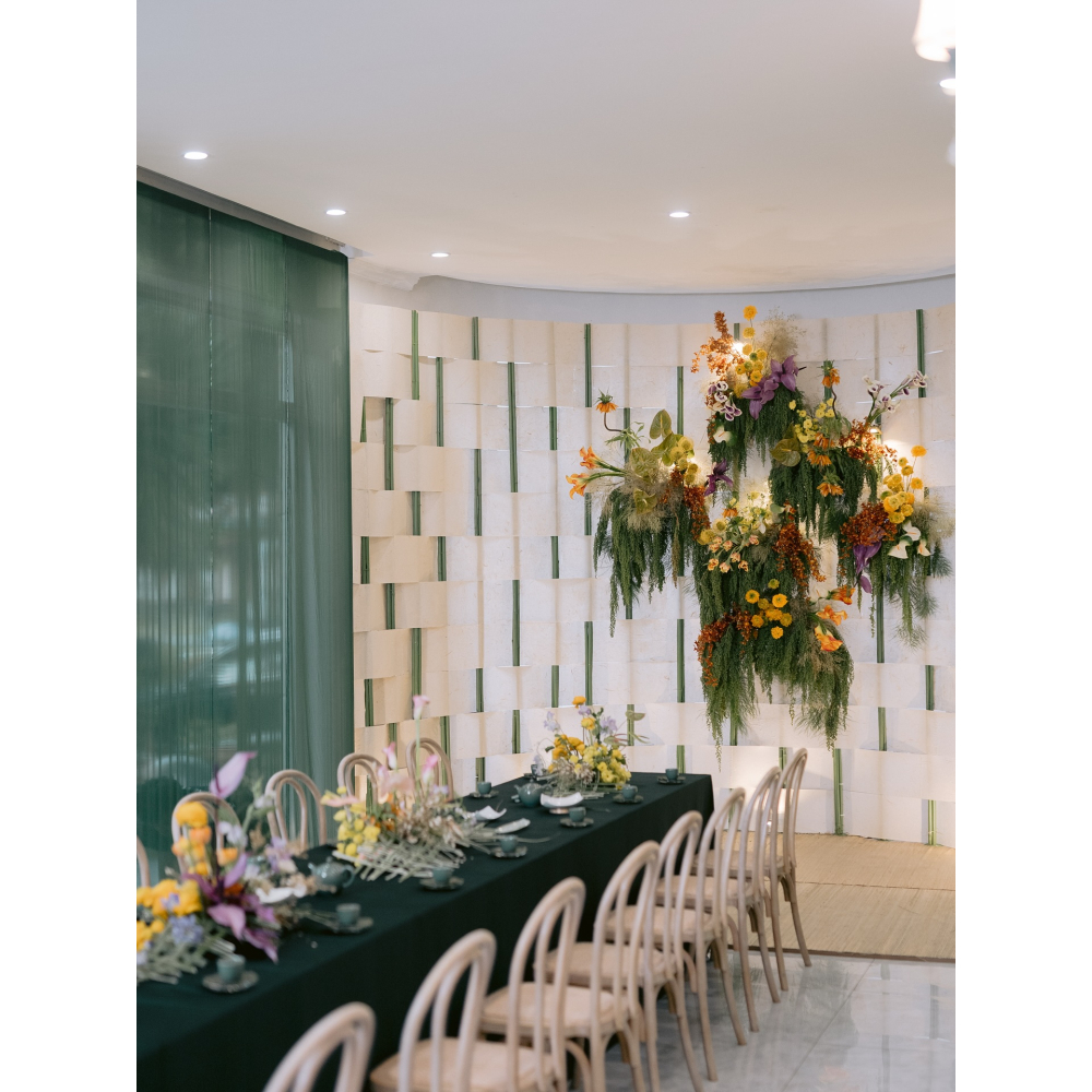 NEW - Ghế Thonot: Vẻ Đẹp Tinh Khôi Và Sang Trọng Cho Mọi Tiệc Cưới