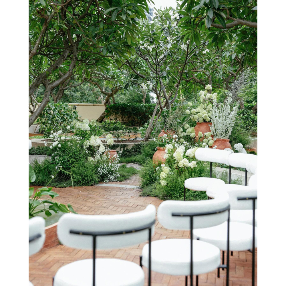 Ghế Sofa Sự Kiện Boucle Trắng – Vẻ Đẹp Tinh Tế Cho Tiệc Cưới & Sự Kiện Cao Cấp