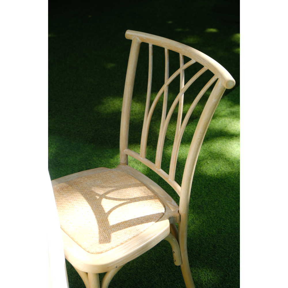 Willow Chair - Bàn Ghế Bar Trắng/ Bàn Cocktail Vẻ Đẹp Mộc Mạc Cho Không Gian Ngoài Trời