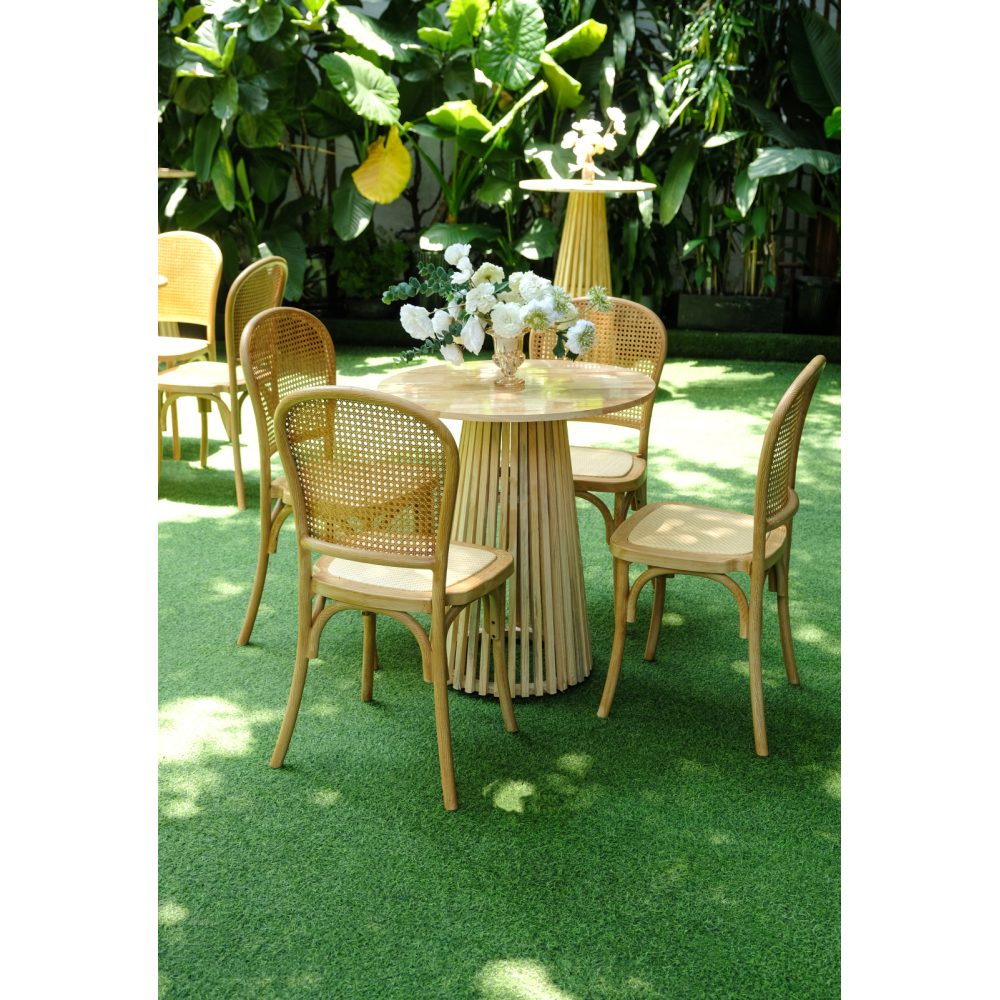 Caneback Chair – Bàn Cocktail Gỗ / Tinh Tế Mộc Mạc Trong Không Gian Vườn Nắng
