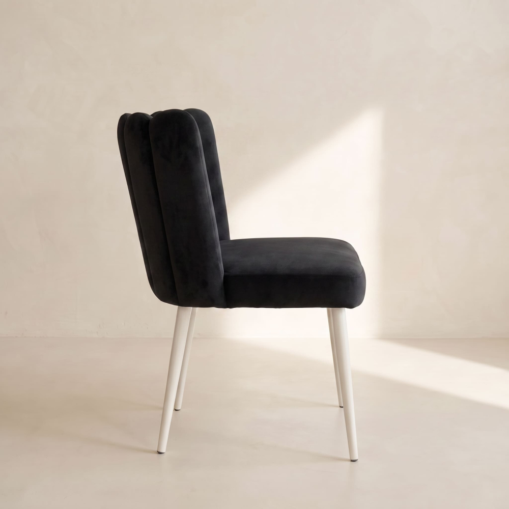 Tulip Chair – Black Velvet