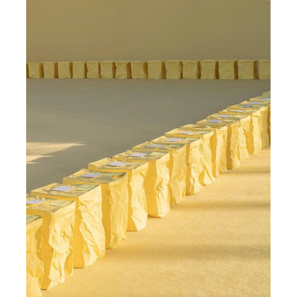 SOFA SỰ KIỆN CAO CẤP | PAPER STOOL MUSTARD BEIGE – SẮC VÀNG ĐẬM CHẤT NGHỆ THUẬT