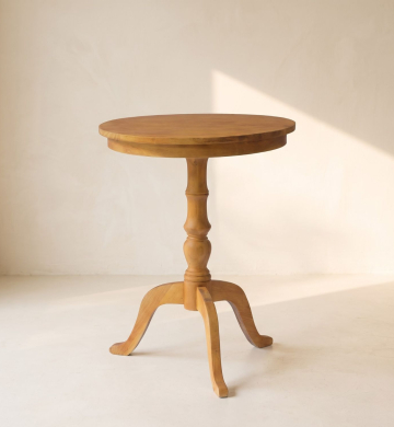 Vintage Wooden Table – Gỗ Tự Nhiên
