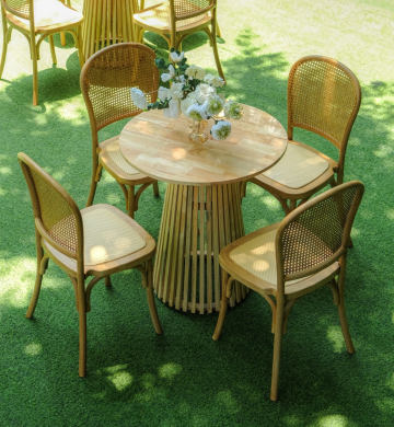 Caneback Chair – Bàn Ghế Bar Gỗ Mây Tinh Tế Mộc Mạc Cho Sự Kiện Ngoài Trời