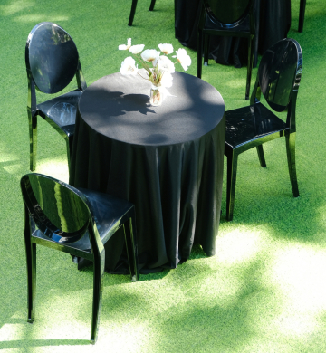 Black Ghost Chair – Bàn Ghế Bar Đen Tối Giản & Cá Tính Cho Sự Kiện Hiện Đại