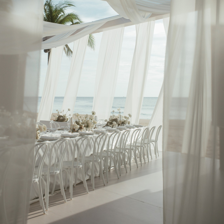 Luxury Wedding | Thanh Khiết Tối Giản Giữa Biển Trắng Tinh Khôi