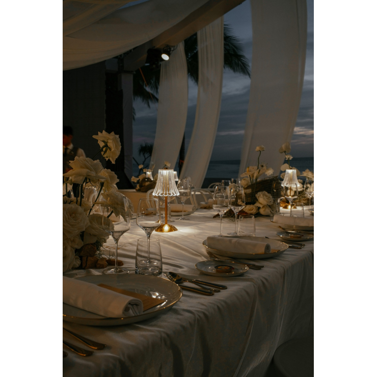 Luxury Wedding | Thanh Khiết Tối Giản Giữa Biển Trắng Tinh Khôi