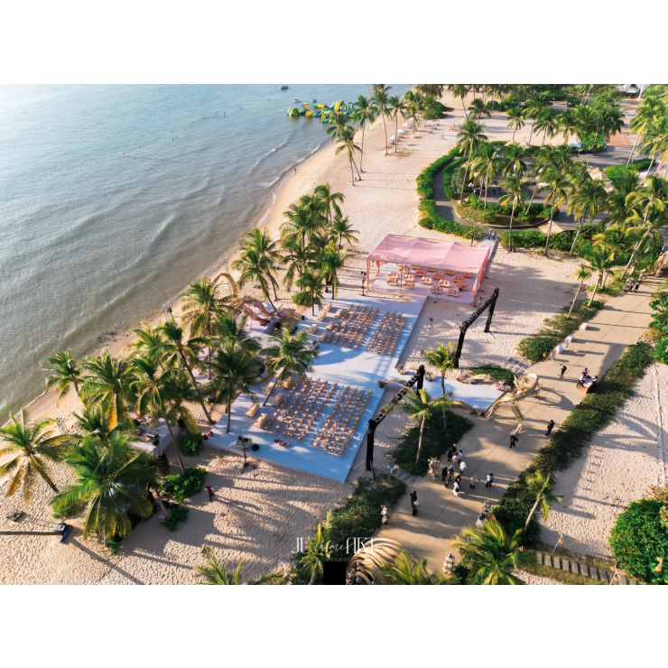 Luxury Wedding | Hơi Thở Mộc Mạc Giữa Lễ Cưới Biển Đầy Sắc Màu