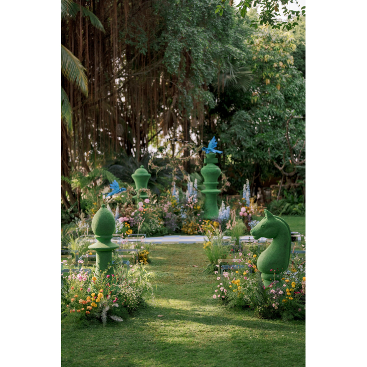 Doanh Nhân Thái Minh & Ca Sĩ Thái Trinh |   Lễ Cưới Cổ Tích Giữa Khu Vườn Cờ Vua Xanh Mát Và Rực Sắc Hoa