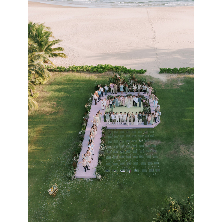 Luxury Wedding | Lễ Cưới Hiện Đại Giữa Biển Xanh – Vẻ Đẹp Trong Suốt Của Box Chair
