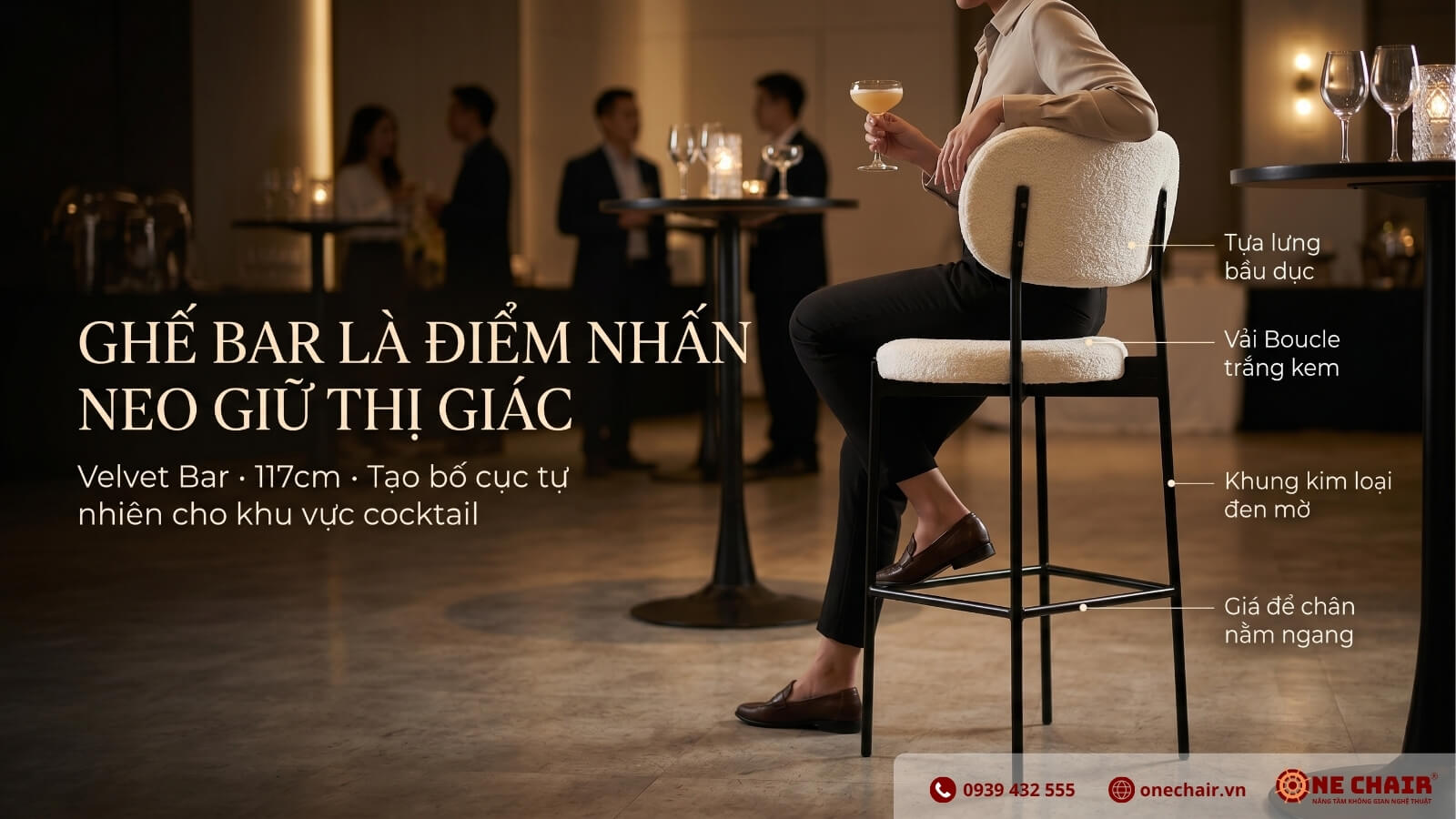 Velvet Bar lưng oval mặt tròn Boucle trắng kem khung đen thanh gác chân ONE CHAIR trong khu cocktail sự kiện — điểm neo thị giác hoàn hảo cho ảnh networking