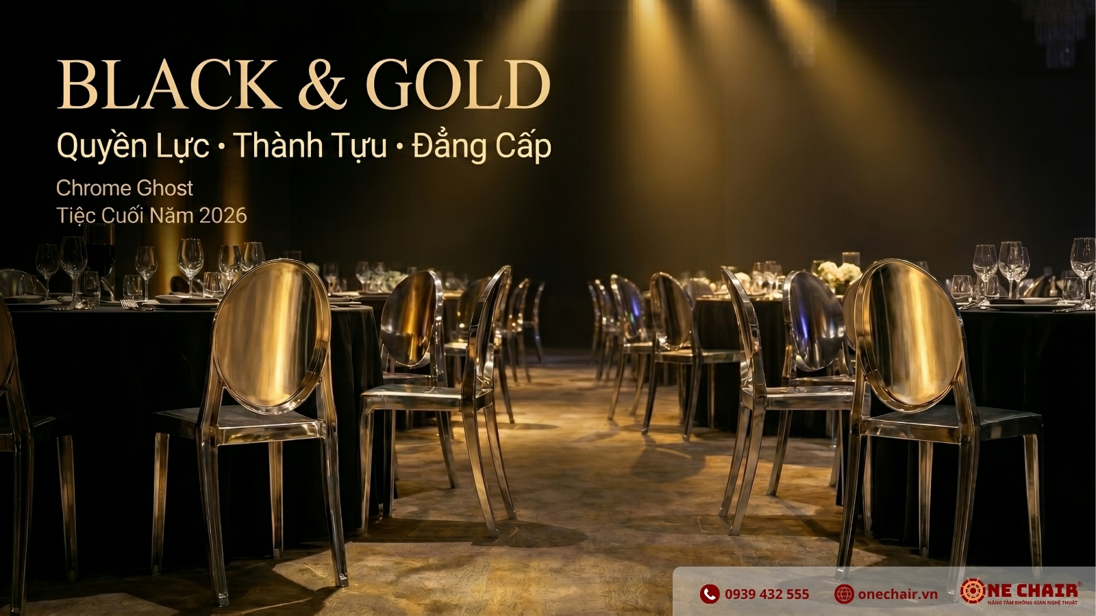 Chrome Ghost sơn chrome óng ánh phản chiếu ONE CHAIR quanh bàn tiệc concept Black & Gold Year End Party 2026 — spotlight vàng phản chiếu tạo hiệu ứng metallic luxury