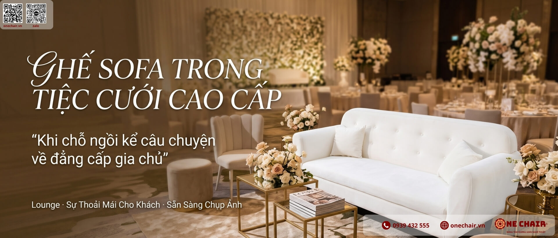 Khu lounge tiệc cưới cao cấp với sofa cong bọc nhung đặt cạnh khu đón khách